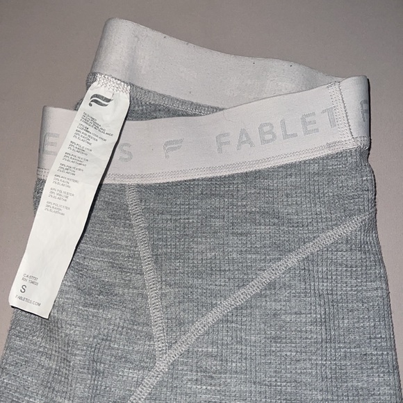 Fabletics - Picture 2 of 5